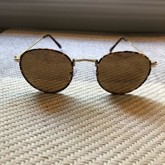 Boho Tortoise circle sunnies ✌🏼 - Picture 4 of 4